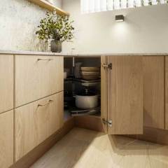 Eg, vild finér, natur lak. Profil L11