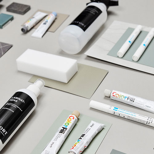 laminat-linoleum-pleje-produkter Information om vedligeholdesle af laminat, linoleum og finer. Plejeprodukter til det professionelle marked. Der følger vejledninger med til alle produkterne. Produkterne kan købes hos Riisfort